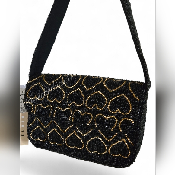 Studio 12 Anthropologie Valentine's Day Beaded Heart Purse - Picture 3 of 11